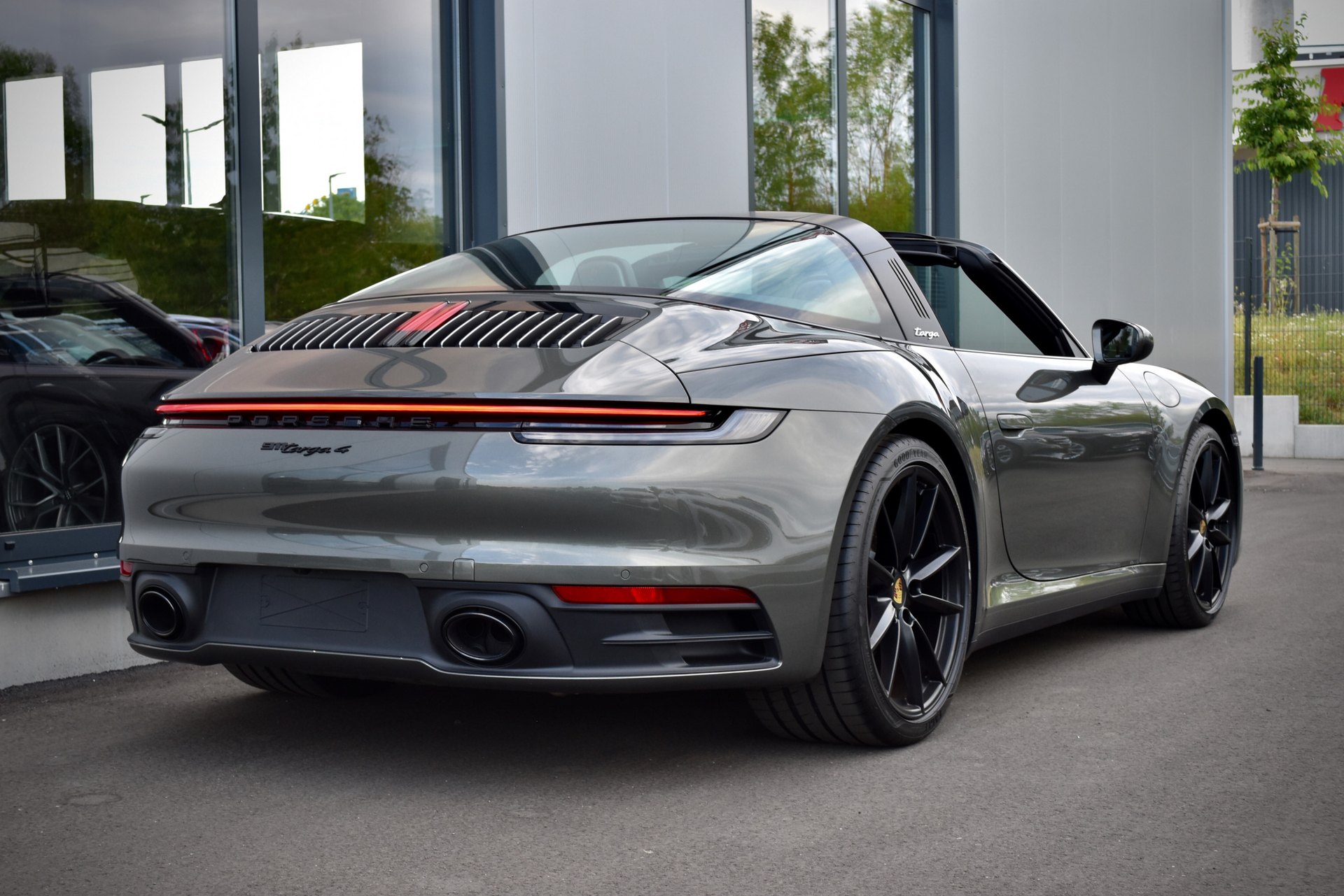 Automobile Grün Referenzbild 1