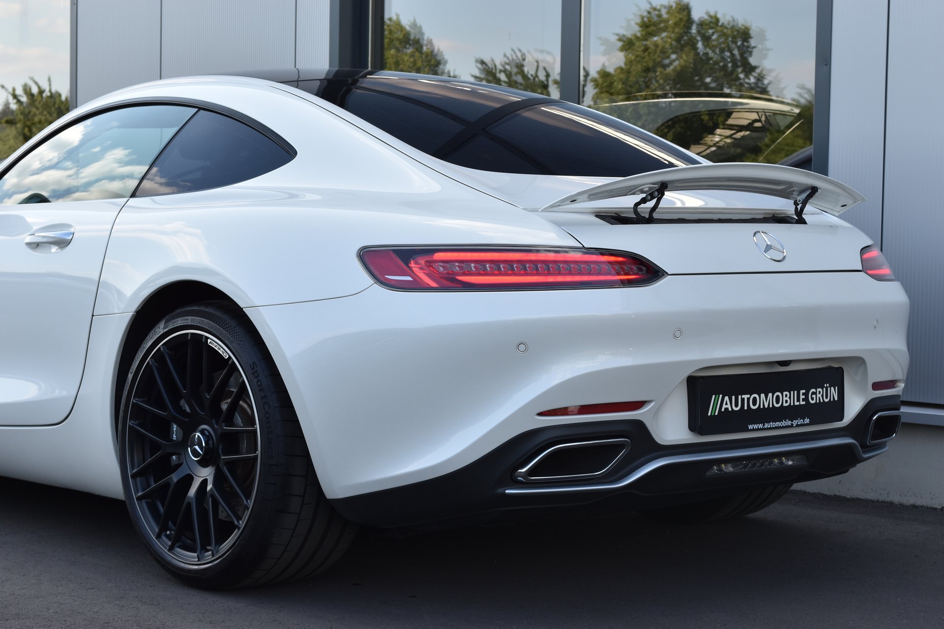 Automobile Grün Referenzbild 3